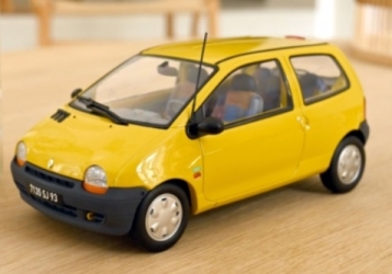 185297 Renault Twingo 1996 - Lemon Yellow & United deco 1:18